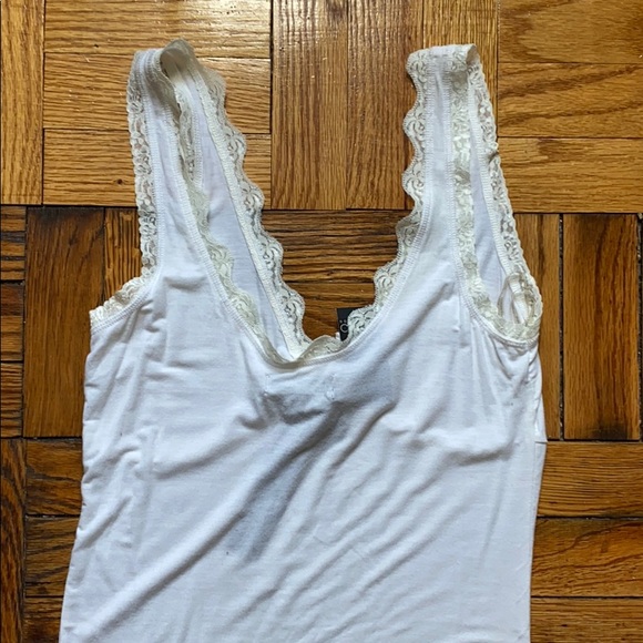 NWT Buffalo optic white v neck top size: L - Picture 7 of 8